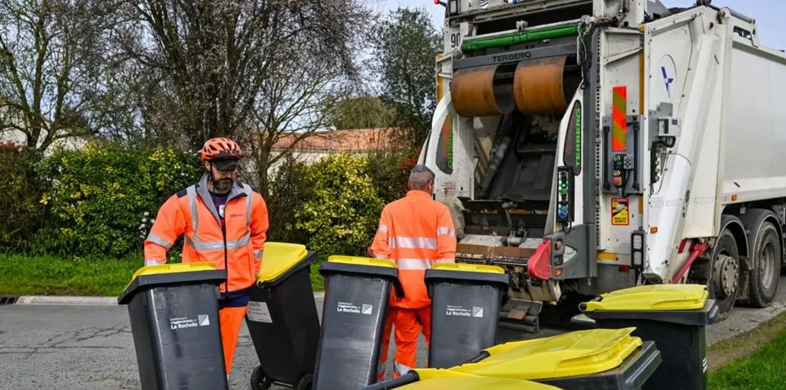 2025-12-03-Photo collecte O.M. 2025-12-03-Photo collecte O.M.