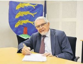 2026-04-10-photo La Dépèche - F. Labruyère à la mairie